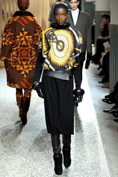 Look 26